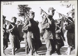 Chines. kommunistische Armee auf dem Vormarsch zur Front