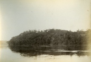 Along the Ogooue river, in Gabon