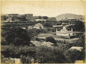 Mercara, oben links Haus des englischen Beamten, unten rechts Hindutempel