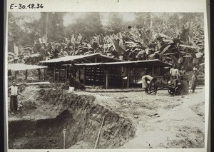 Backsteinfabrikation in Bombe (Kamerun)