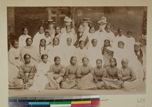 Women's group "Dorkasy", Ambatovinaky, Antananarivo, Madagascar, 1901