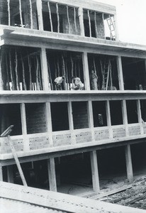 A facade of the Protestant Home of Taragnat street under construction