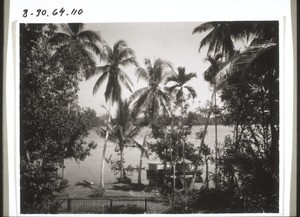 Aussicht v. Missionshaus i. Kw. Kapuas auf den Murongfluss