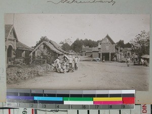 Stopping for lunch, Ambohimahasoa, Madagascar, ca.1910