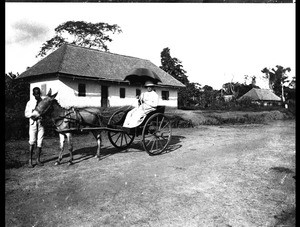 Two wheeled wagon which was used by Mrs Ramseyer in 1900 to flee into the Fort