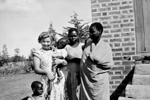 Anne Mette Bak-Pedersen at Ndolage Hospital in the Kagera Region, Tanganyika (from 1964 Tanzani
