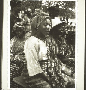 An einem Missionsfest im Waldland v. Kamerun