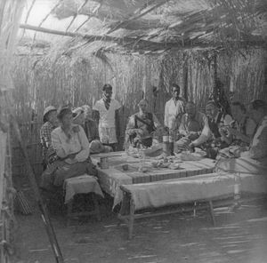 Assam, Nordindien. Jubilæum i en Boro/Bodo-menighed, 1950. På billedet ses DSM missionærer Rigmor Christiansen og Gudrun Holten