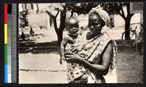 Mother holding her child, Senegal, ca.1920-1940