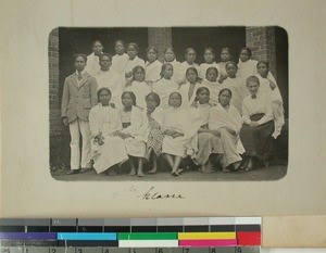 Students and teachers at Antsirabe Girls' School, Antsirabe, Madagascar, 1921-11-29