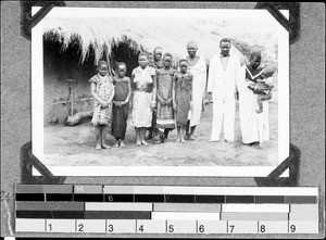 The assistant Timothi and his family in Malila, Nyasa, Tanzania, 1937