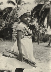 Daughter of the teacher Obame, in Gabon