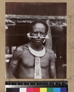 Portrait of sorcerer, Papua New Guinea, ca.1905-1915