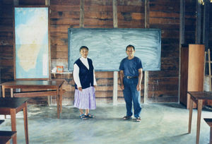 Bibelskolen i Sambava, klasselokale. Lederen af bibelskolen i Sambava (Sekoly Biblika) pastor Gilbert Andiramalala, også kaldet pastor Lala