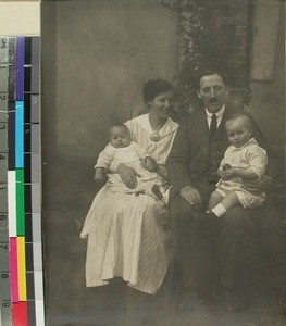 Finn and Marie Frisch with their two children, Madagascar, ca.1921