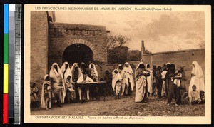 Patients at mission clinic, Rawalpindi, Pakistan, ca.1920-1040