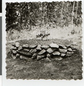 Tomb of Dafaa's daughter Ayantuu, Ethiopia, 1939