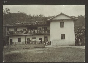 Tschonglok. School buildings