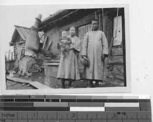 Typical manchurian christian family at Fushun, China, 1929