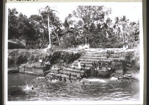 "Boarding school boys from Parapperi bathing (cf. the annotations below)."