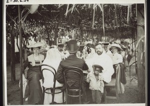 Hochzeitsessen von Lehrer Tokoto in Tokotostadt