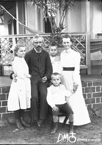 Dr Liengme with his wife and children, Elim, Limpopo, South Africa, ca. 1896-1911