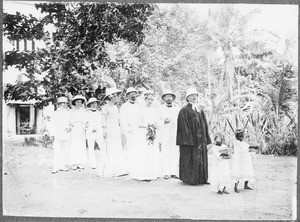 Procession at the wedding of missionary Hauptmann, Tanga, Tanzania, ca.1911-1914