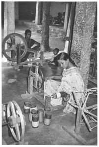 South India, Tiruvannamalai 1977. The Weaving School for widows with children. The Danish Missi