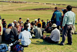 Forskningsbesøg på det Danida-finansierede mælkeprojekt i Mongoliet. Møde med MDFA (Mongolian Dairy Farmers Association), bønder, Carsten Wind og JCS