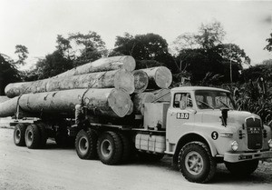 Truck carrying blocks of wood, in Gabon