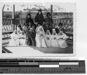 Sisters, school teachers and orphans at Luoding, 1936