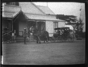 Landau in front of a building, South Africa, ca. 1901-1907