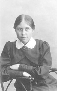 Nanny Fridoline Brostrøm, f. 03. 12. 1881 i Bromme by Sorø. Nurse. At the Missionary School in