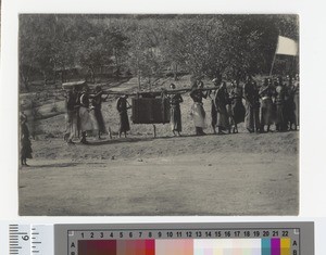 Transporting organ, Domasi, Malawi, ca.1904