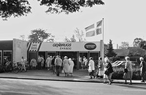 Den fælles DMS/DSM genbrugsbutik i Herning, fra åbningsdagen 1990