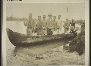 Preachers of the gospel crossing a river during their journey. The missionaries Hübner and Gekeler. (Udapi)