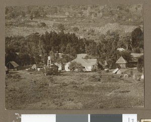 Family bungalow, Chogoria, Kenya, 1927