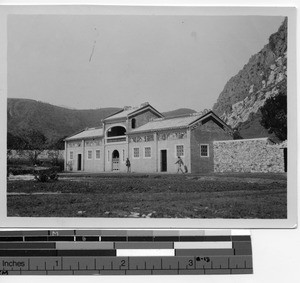 Maryknolls first structure at Dongan, China,1928