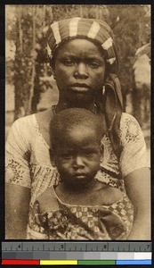 Mother and child, Mbandaka Mission, Congo, ca.1920-1940