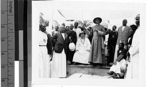 Bishop Kwianuka speaking to a large group, Uganda, Africa, November 5, 1940