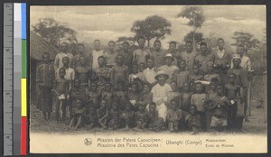 People with the mission school, Congo, ca.1920-1940