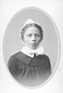 Missionary Petra Nielsen. Sent out to China 1916. Language studies 19117-1918. Evangelistic wor