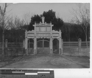 The entrance to a cemetery in Shanghai, China, 1913