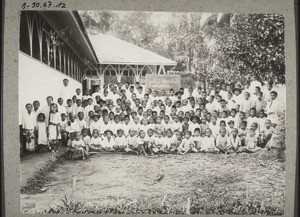 Mission standard school in Kw. Kapuas. (1925)