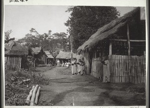 Provisorische Wohnung mit Kapelle in Kumase 1896