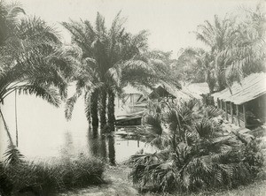 Village along the Ogooue river, in Gabon