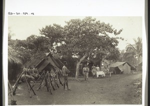 Camp for the troops in Tong