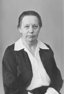 Astrid Hansen Novrup, b. 12. 10. 1893 in Alslev, Varde. Missionary education at D.M.S. Hellerup