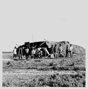 Nordindien, Rolghutu, Joema distrikt. November 1967. Den nye kirke, som man var ved at opføre, faldt i en storm - her står man med resterne!