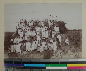 Congregation in Fitampito, Midongy, Madagascar, 1901